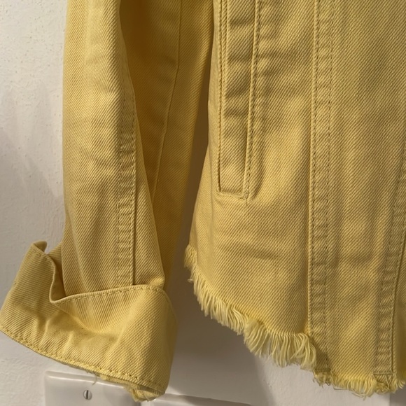 BlankNYC Distressed Yellow Denim Jacket - Picture 5 of 9